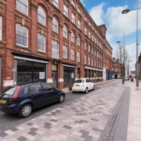 Webberley Stylish And Spacious Studio Unit In Stoke On Trent Экстерьер фото