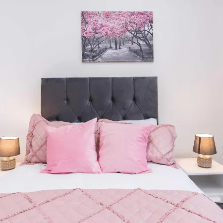 Webberley Stylish And Spacious Studio Unit In Stoke On Trent Экстерьер фото