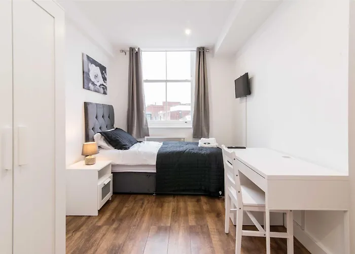 Webberley Stylish And Spacious Studio Unit In Stoke On Trent
