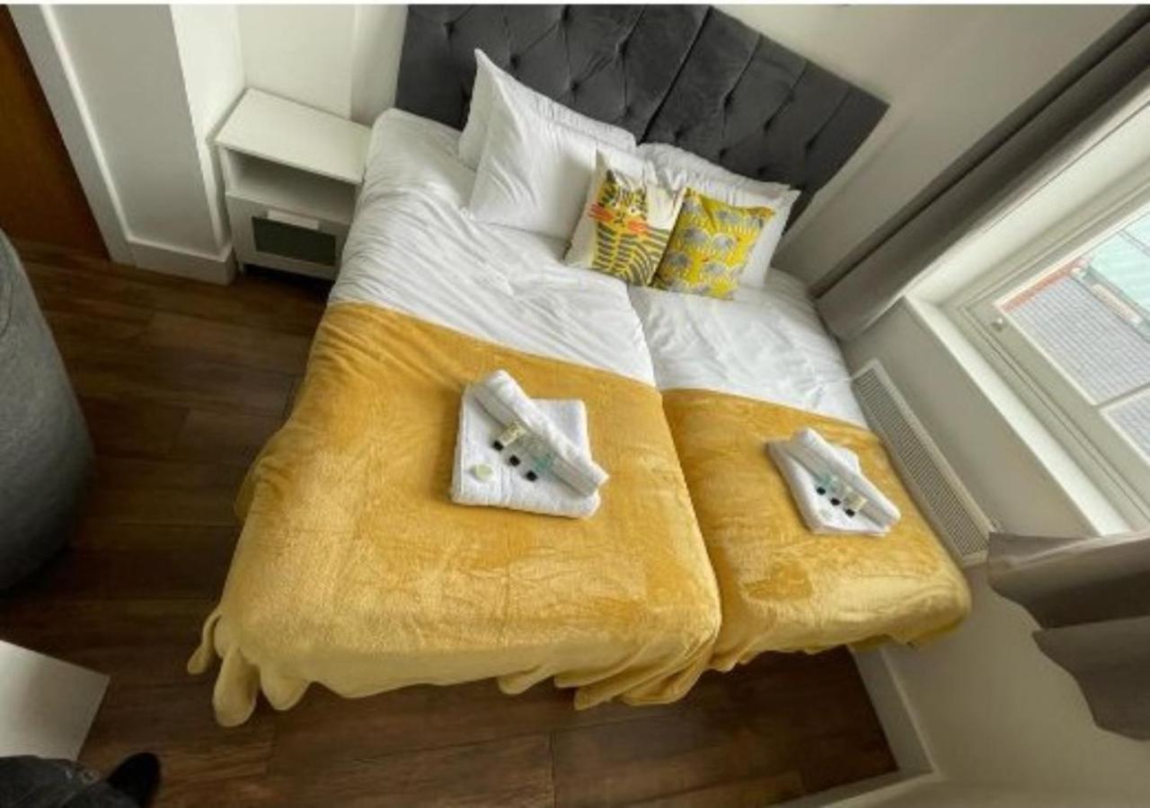 Apartment Webberley Stylish And Spacious Unit In On Trent Stoke-on-Trent