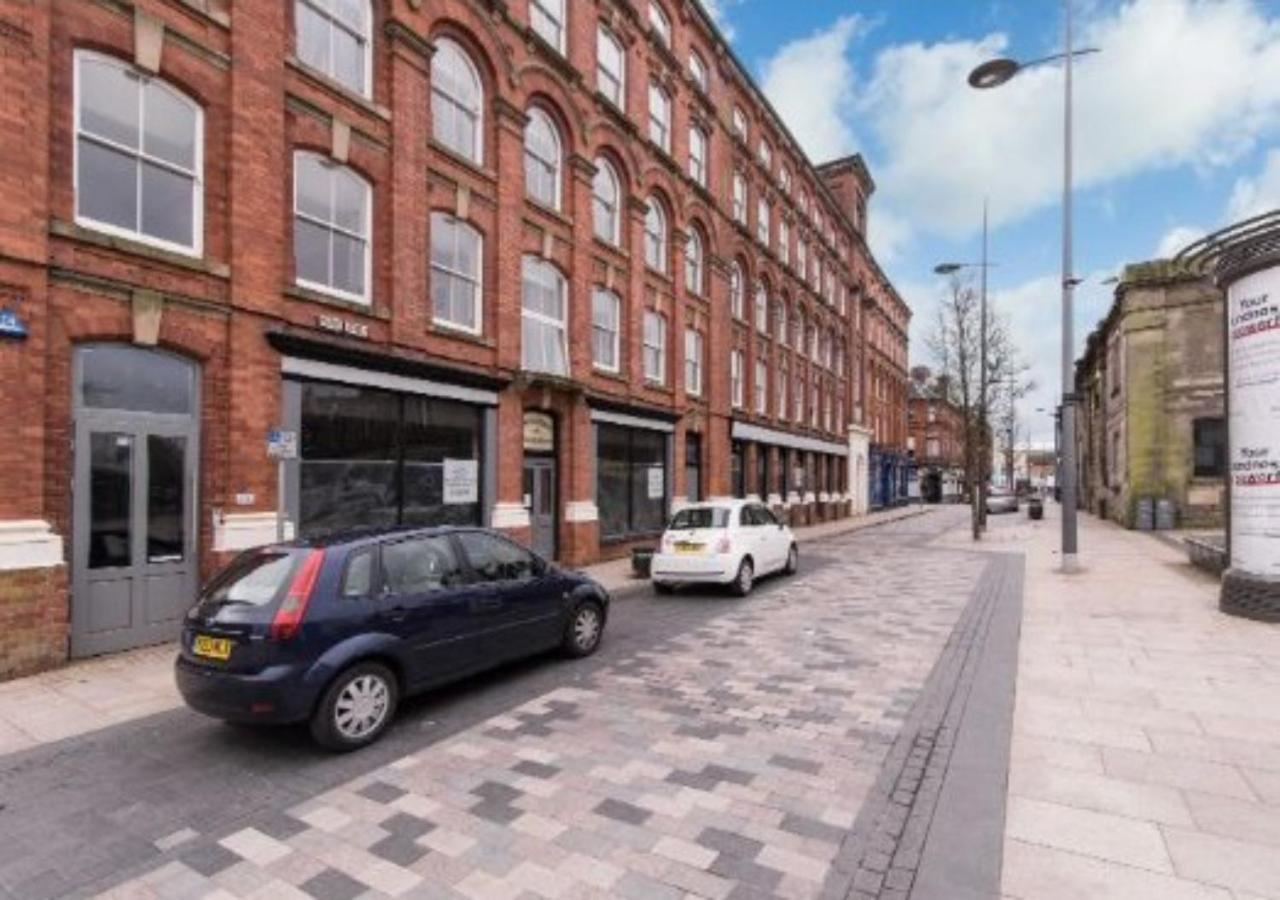 Webberley Stylish And Spacious Unit In On Trent *