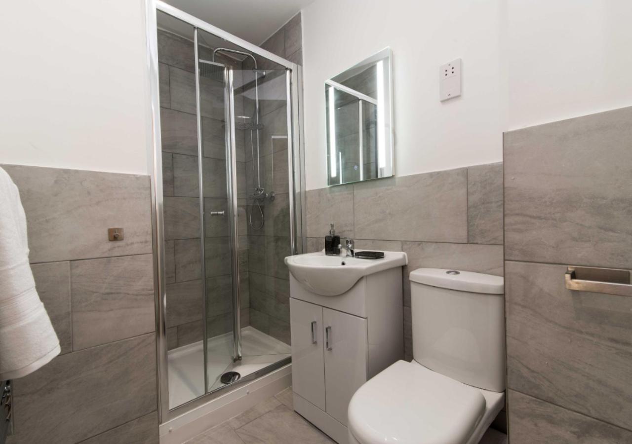 Webberley Stylish And Spacious Unit In On Trent *
