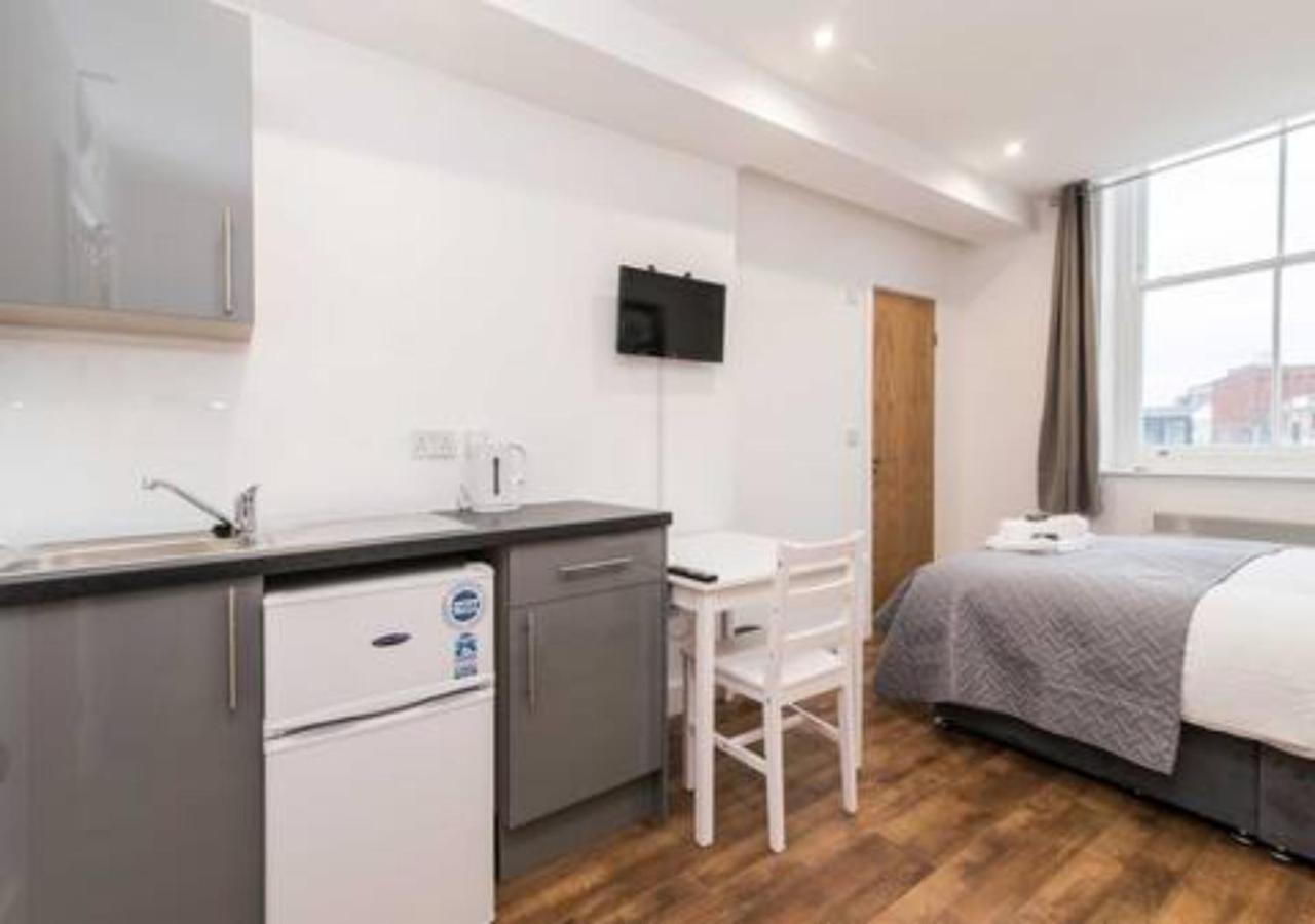 Webberley Stylish And Spacious Unit In On Trent *