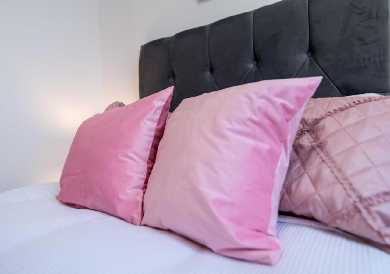 Apartment Webberley Stylish And Spacious Unit In On Trent Stoke-on-Trent