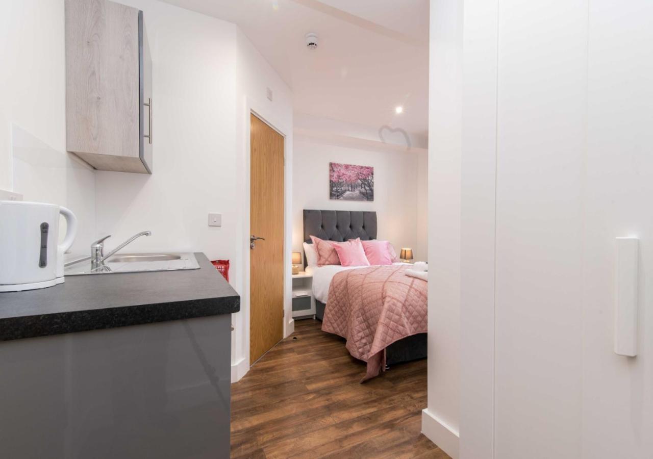 Apartment Webberley Stylish And Spacious Unit In On Trent